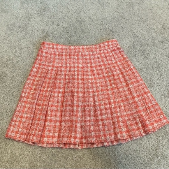 Never worn! NWT!! Size small, it was just too big one me. - Picture 3 of 5